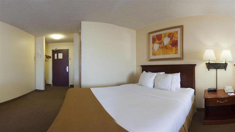 Holiday Inn Express & Suites - Muncie, An Ihg Hotel Eksteriør billede